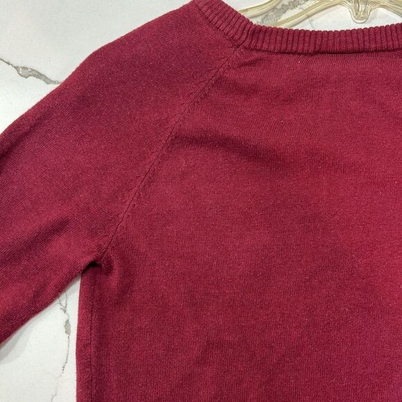 Harry Potter | Women’s Gryffindor Logo Burgundy Pullover Knit Sweater - Picture 10 of 13